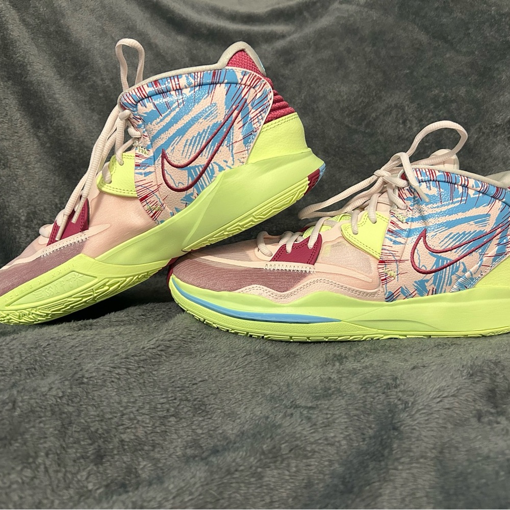 Nike Kyrie Infinity "1 World 1 People" Men's Shoes Sz 10.5